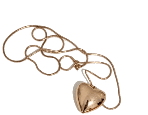 Złoty naszyjnik w kształcie serca